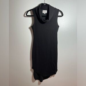 Sleeveless Turtleneck Shirt Dress Madison & Berkeley Size Small Fall Winter